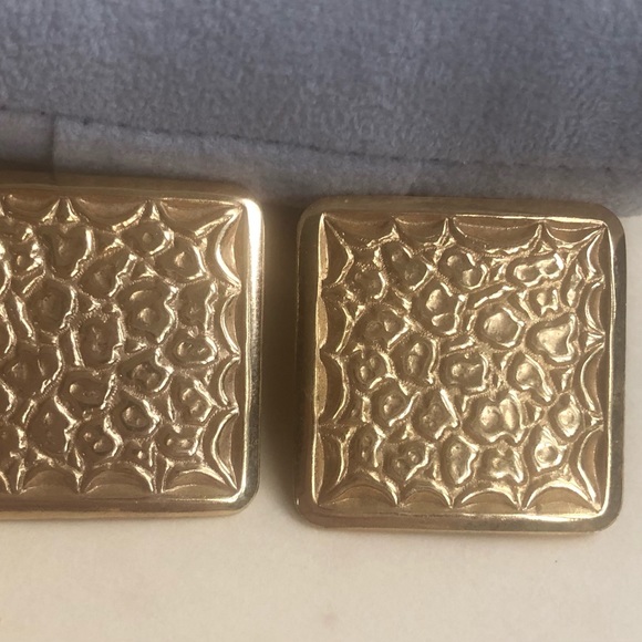 Two pair Vintage 60’s Clip on Earrings - Picture 3 of 7